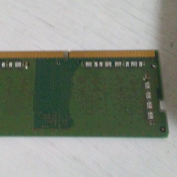 Samsung 4GB memory chip DDR4 (M471A5244CB0-CRC) - Picture 4 of 4